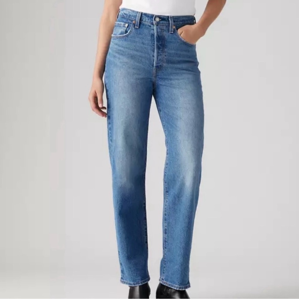 Levi’s Ribcage Straight 27 Button Fly